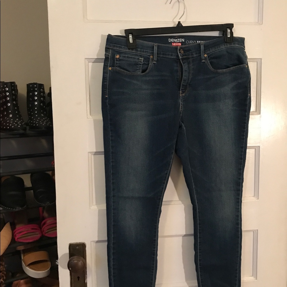 Levi’s stretch jeans